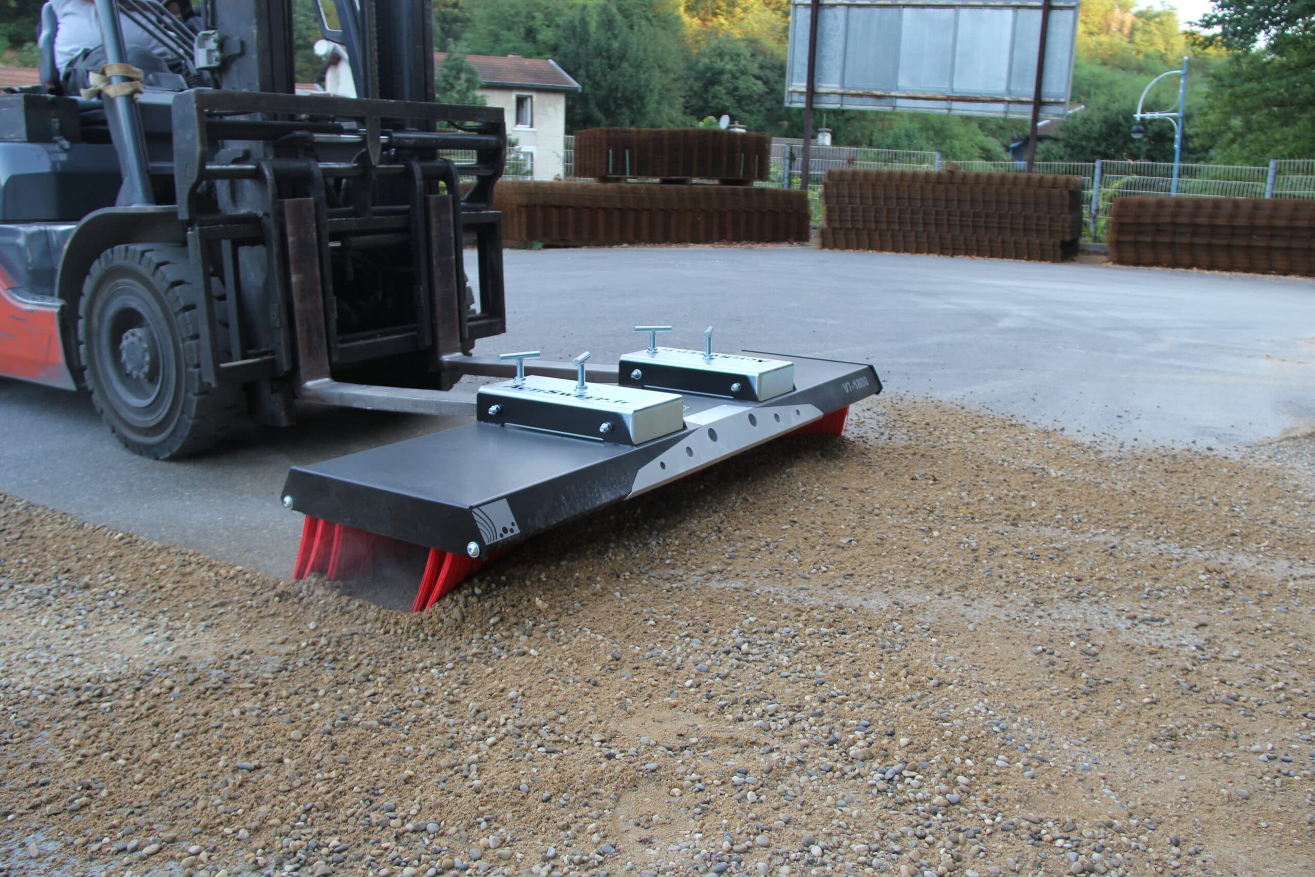 Heavy Duty Forklift Broom ActiSweep V7-1800’
